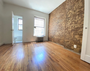 1515 Lexington Ave - Photo Thumbnail 1