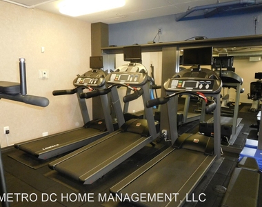 2020 12th Street Nw Apt. 714 - Photo Thumbnail 16