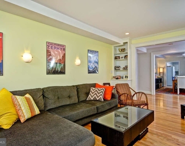 1915 Calvert St Nw Apt 2 - Photo Thumbnail 2