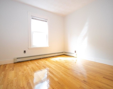 337 Washington Street Unit 2 - Photo Thumbnail 4