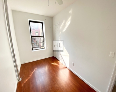 124 Mott Street - Photo Thumbnail 6