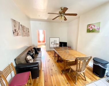 345 Tompkins Avenue - Photo Thumbnail 7