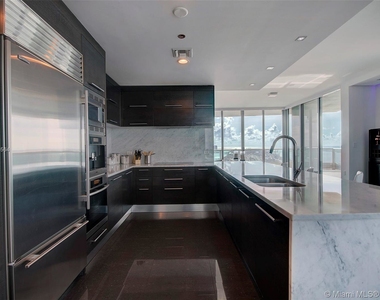 900 Biscayne Blvd - Photo Thumbnail 11