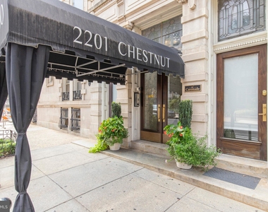 2201 Chestnut Street - Photo Thumbnail 3