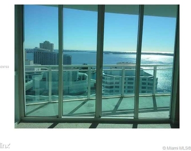 950 Brickell Bay Dr - Photo Thumbnail 5