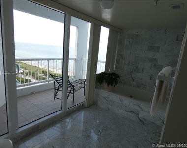 9341 Collins Ave - Photo Thumbnail 12