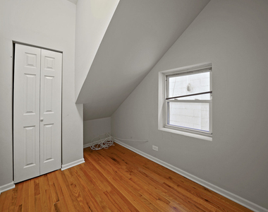 2346 West 19th Street - Photo Thumbnail 6