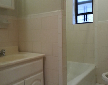 603 Isham Street - Photo Thumbnail 6