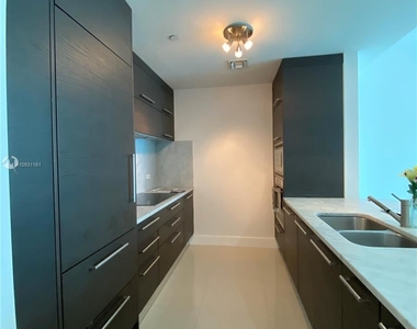 900 Biscayne Blvd Apt 3707 - Photo Thumbnail 6