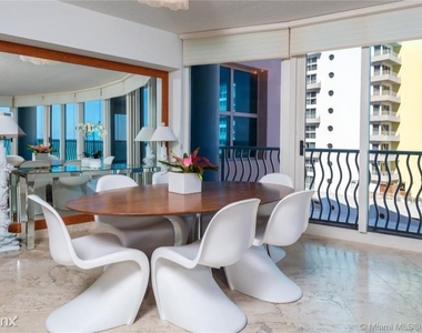 1500 Ocean Dr - Photo Thumbnail 6