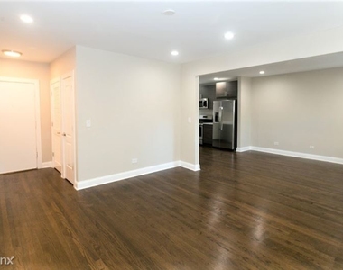 1432 W Farragut Ave 3d - Photo Thumbnail 4