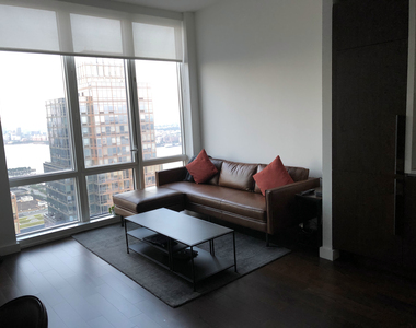 605 West 42nd Street - Photo Thumbnail 8