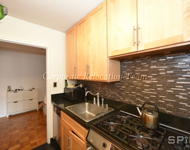 25-34 Crescent Street - Photo Thumbnail 9