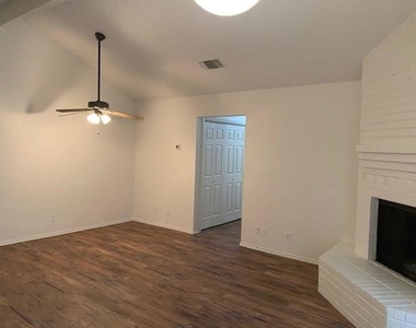 3707 Bryce Avenue - Photo Thumbnail 2