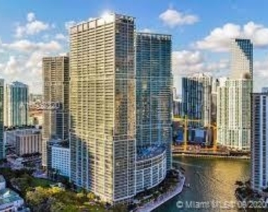 475 Brickell Ave - Photo Thumbnail 11