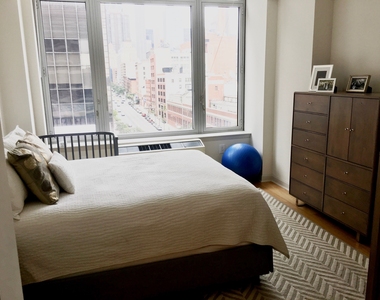 601 West 57th Street - Photo Thumbnail 16