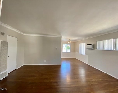 91 S Meridith Avenue - Photo Thumbnail 19