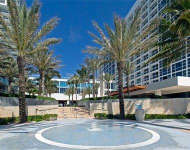 6899 Collins Ave - Photo Thumbnail 32