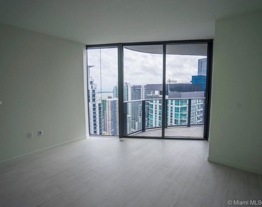 1000 Brickell Plz Unit 4601 - Photo Thumbnail 9