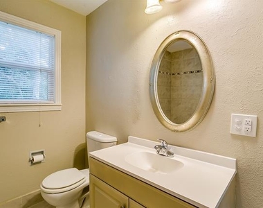 4702 Collinwood - Photo Thumbnail 27