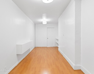 168 Elizabeth St - Photo Thumbnail 2