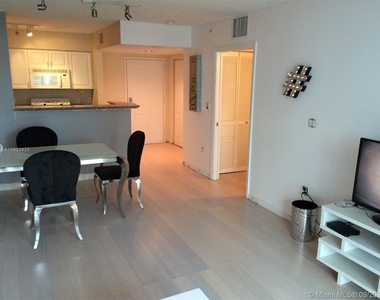 1155 Brickell Bay Dr - Photo Thumbnail 3