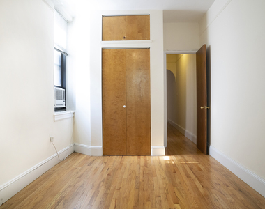 119 East 89th Street - Photo Thumbnail 2