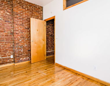 891 Bergen Street - Photo Thumbnail 5