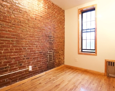 891 Bergen Street - Photo Thumbnail 4