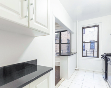 140 West 55th Street - Photo Thumbnail 3