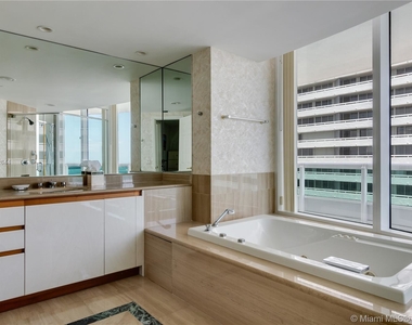 1643 Brickell Ave - Photo Thumbnail 22