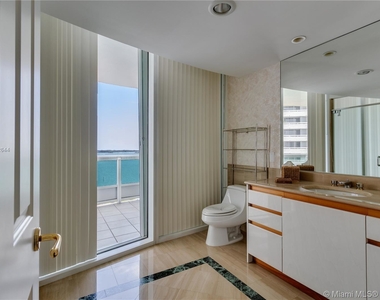 1643 Brickell Ave - Photo Thumbnail 17