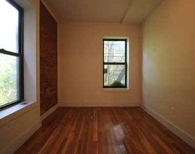 1253 Lincoln Place - Photo Thumbnail 2