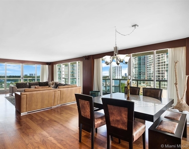 16400 Collins Avenue - Photo Thumbnail 24