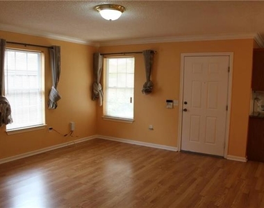 4043 Gray Oak Place - Photo Thumbnail 3