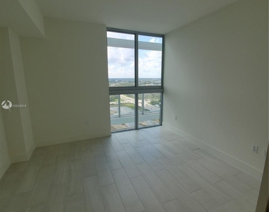 2000 Metropica Way - Photo Thumbnail 26