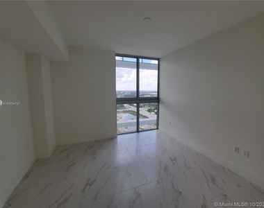 2000 Metropica Way - Photo Thumbnail 39