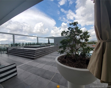 2000 Metropica Way - Photo Thumbnail 20