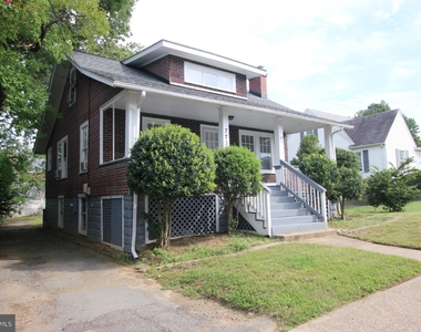 723 S Barton Street - Photo Thumbnail 1