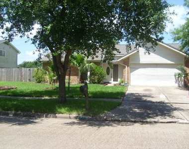 2938 Jenny Drive - Photo Thumbnail 3