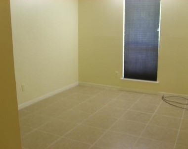 2938 Jenny Drive - Photo Thumbnail 9