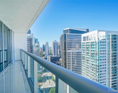 485 Brickell Ave - Photo Thumbnail 9