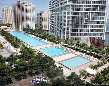 485 Brickell Ave - Photo Thumbnail 16