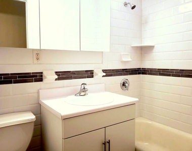 70 West 11th Street - Photo Thumbnail 9