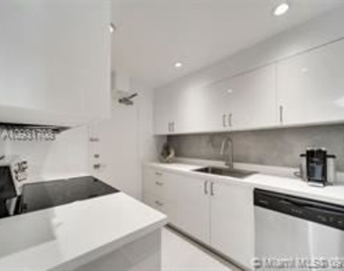 1200 West Ave Apt 906 - Photo Thumbnail 10