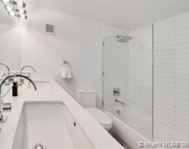 1200 West Ave Apt 906 - Photo Thumbnail 13