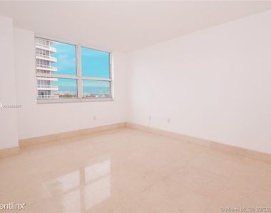 650 West Ave 1002 - Photo Thumbnail 8