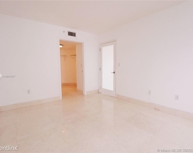 650 West Ave 1002 - Photo Thumbnail 9