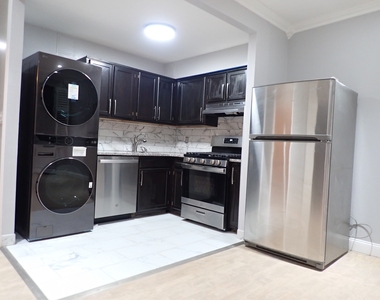 424 Carlton Avenue - Photo Thumbnail 11