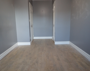 424 Carlton Avenue - Photo Thumbnail 7